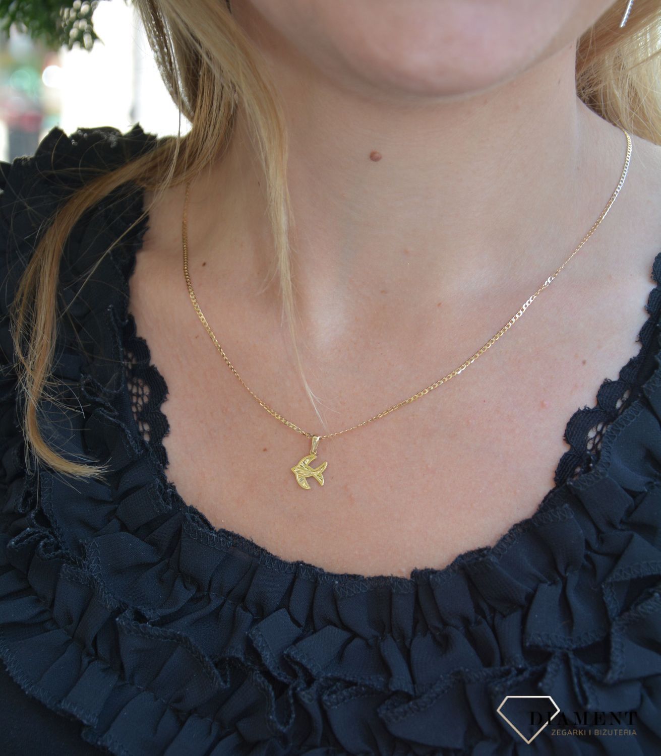 Złoty łańcuszek damski 585 drobna pancerka 1102-040 585 (1).jpg